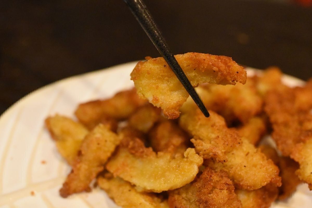 ご飯のおかずやビールのおつまみとしてもよく合います。お弁当にもいいですね。