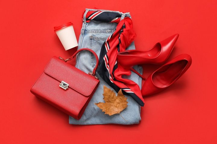 2026年のラッキーカラーはこの5色! 洋服、持ち物、雑貨、タオル…に使えば使うほど運気が上がる【Dr.コパの風水解説】