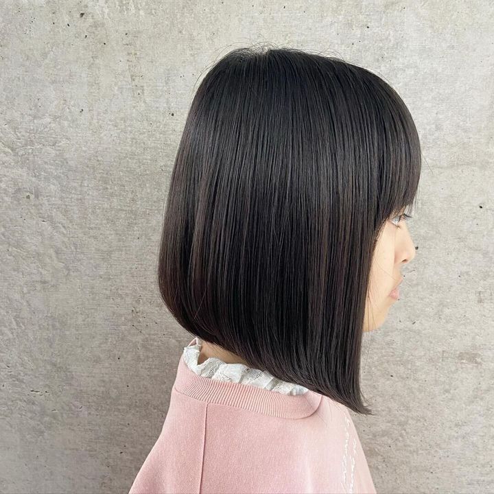 小学生女子も納得のキュートなヘアスタイル。イメージを変えたいときは前下がりのボブ