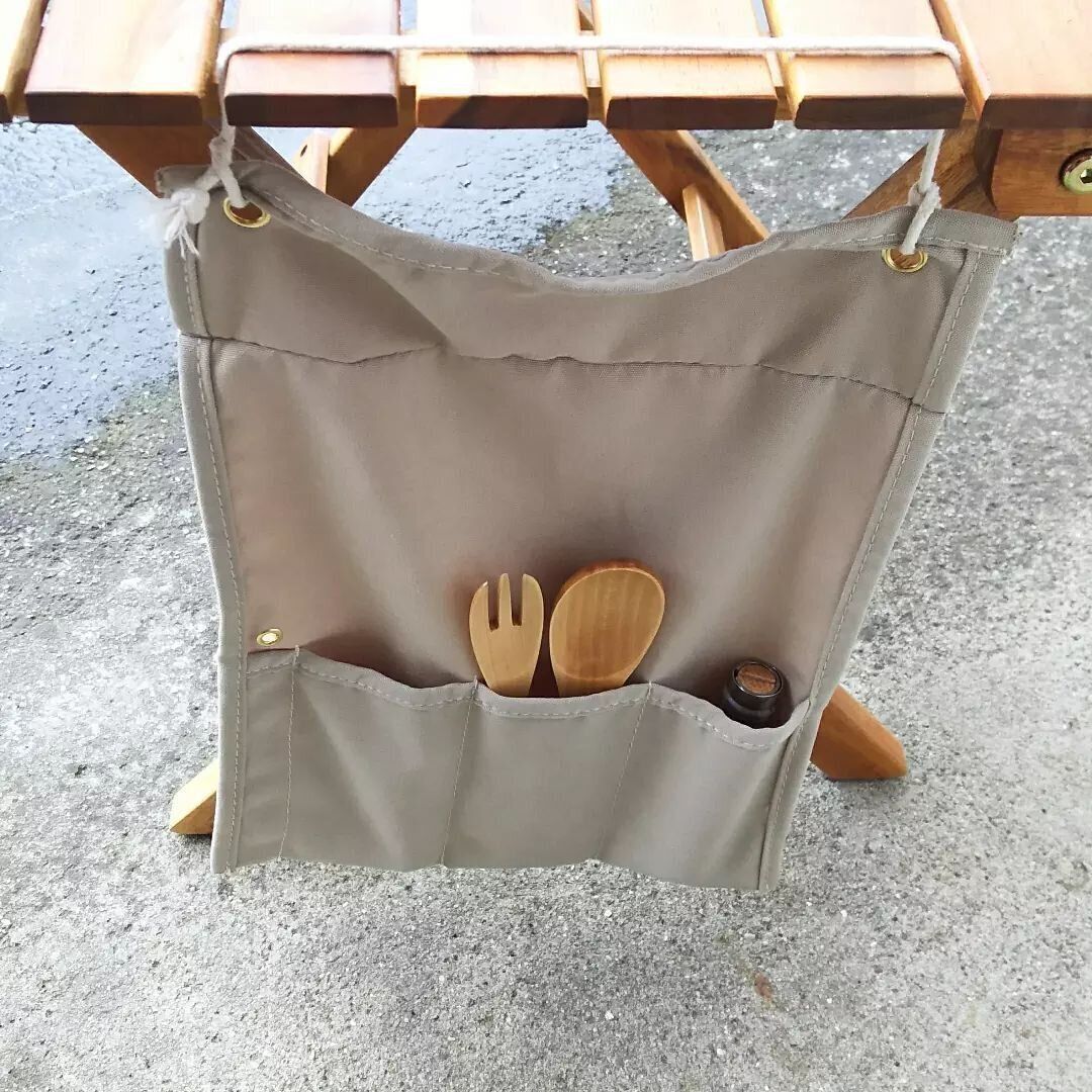 【セリア】ランチョンマットにもなる？カトラリーケース