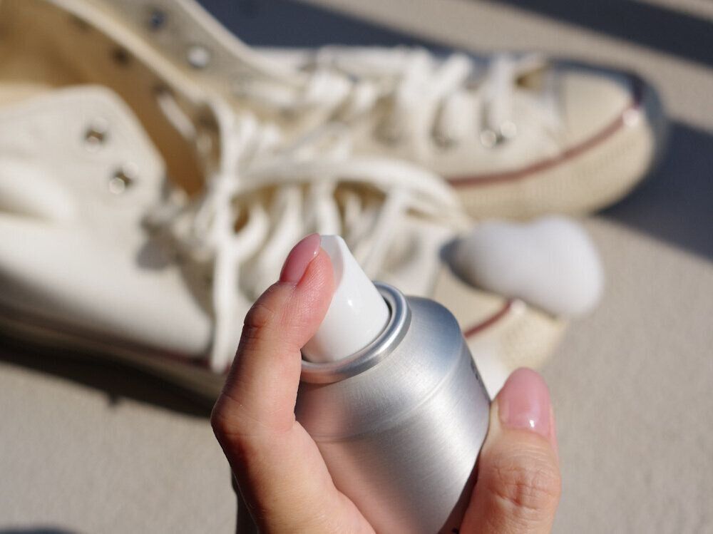 【無印良品】“部分洗いに”“洗ってすぐに外出できる”試す価値大な「水のいらないシューズクリーナー」