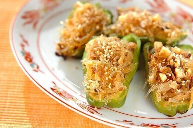 ピーマンの春雨詰め焼き