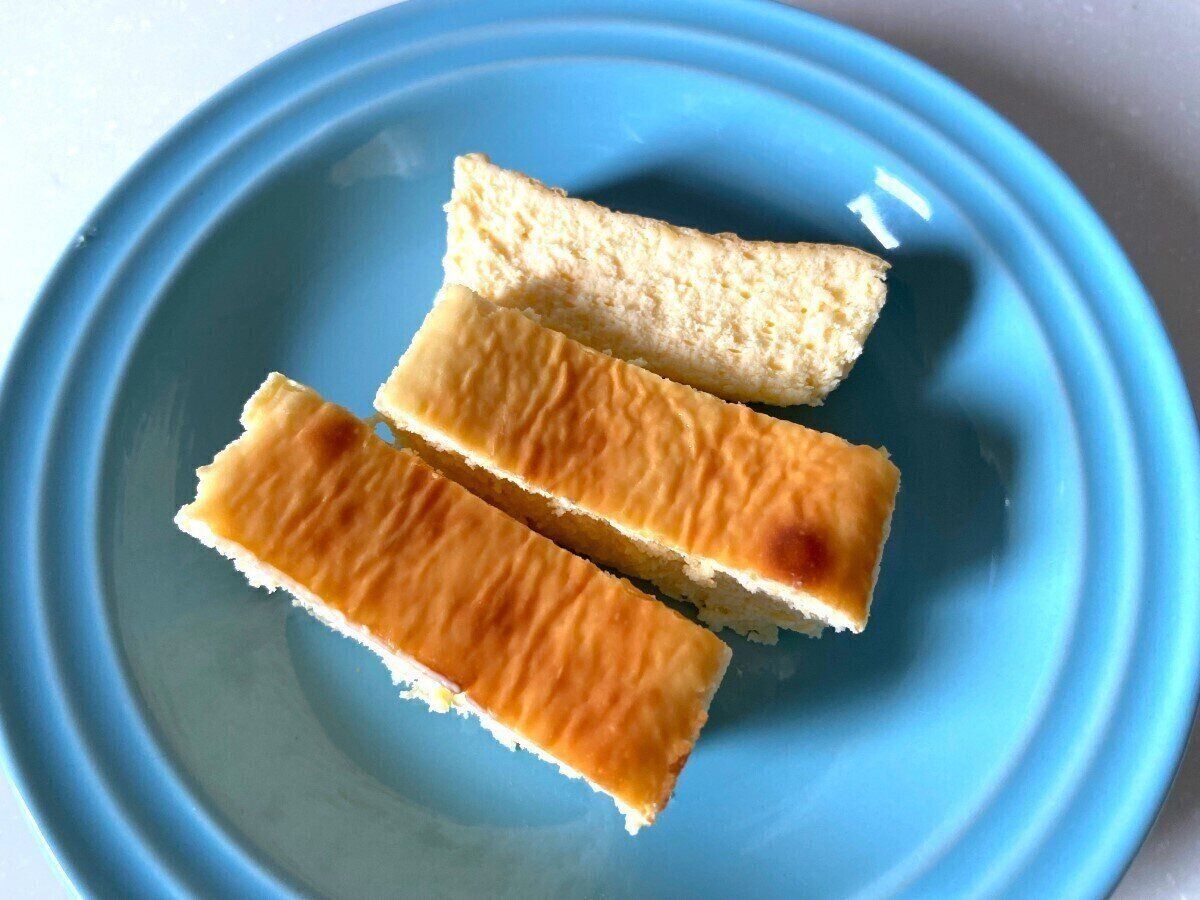 ベイクドチーズケーキカット