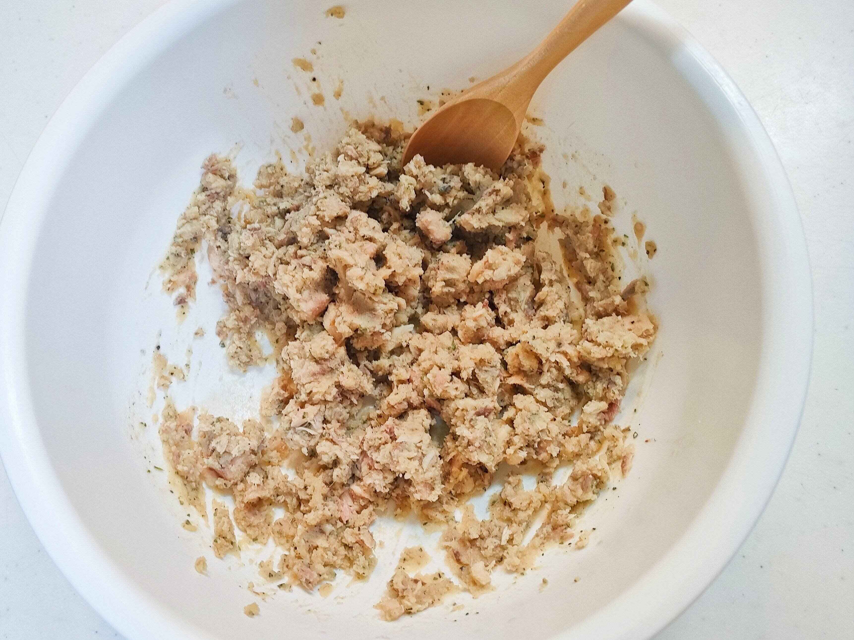 ボウルでよく混ぜる