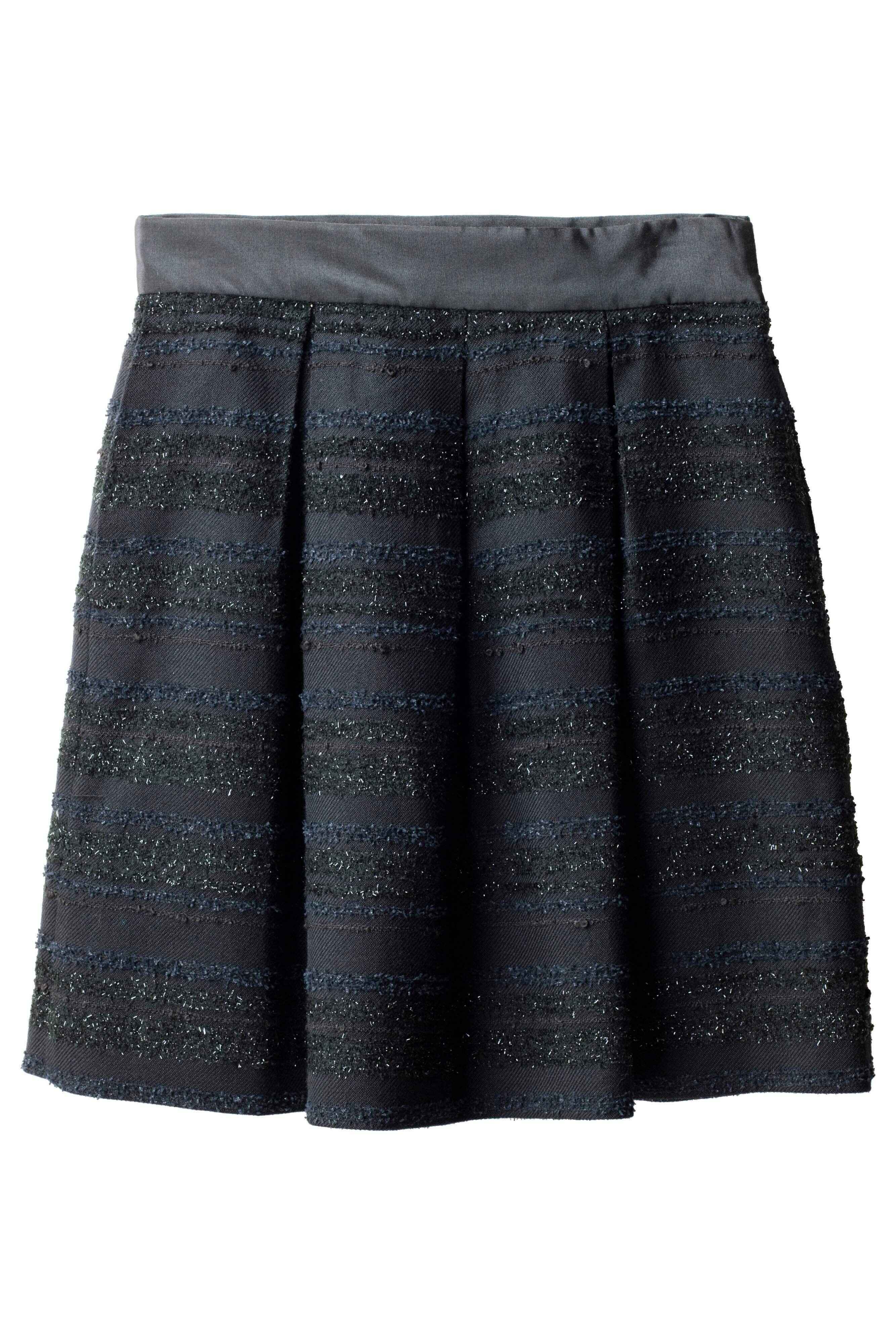 黒のレーススカート