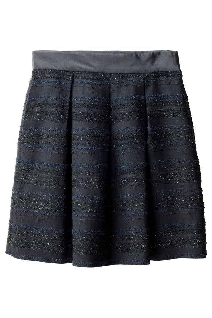 黒のレーススカート