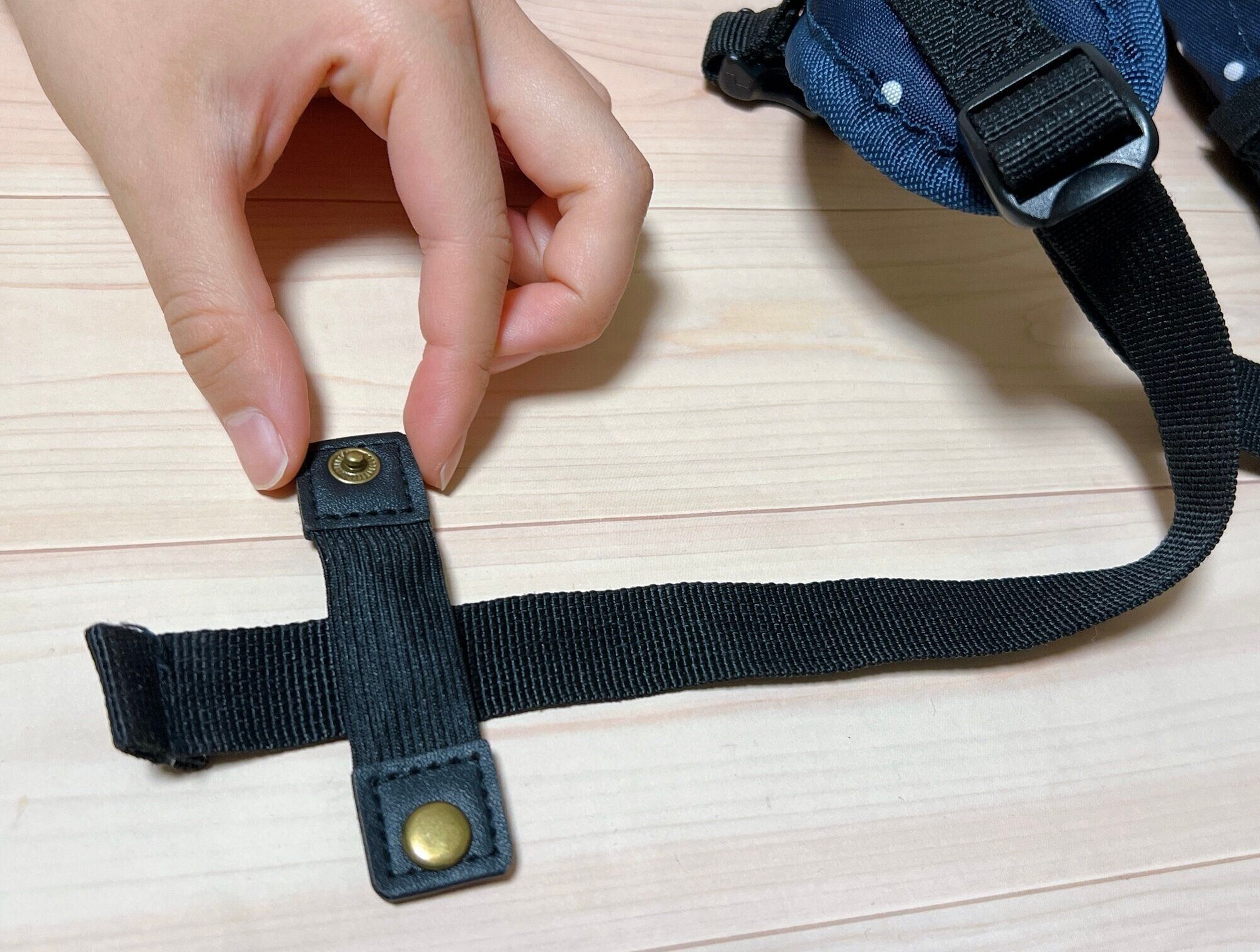 【セリア】リュックを使っているとき、微妙にイライラする悩みを一発解決してくれるアイテムが優秀すぎ！