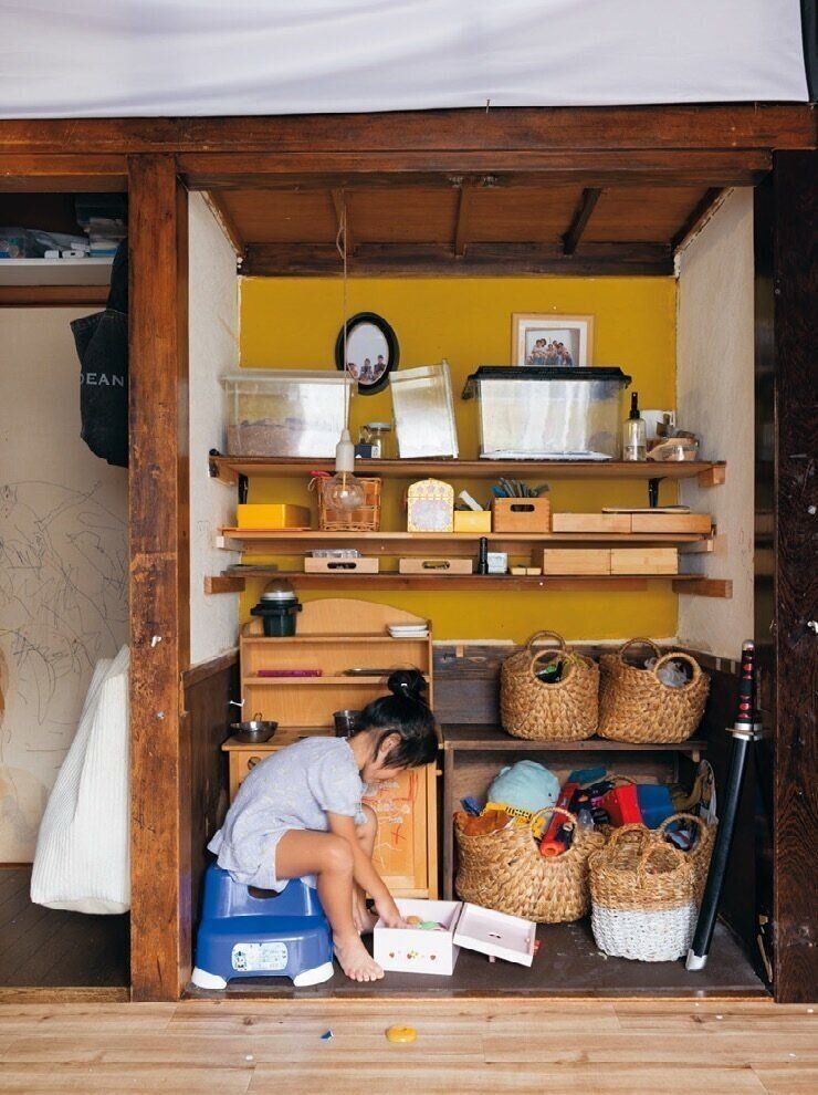 かけるだけ、置くだけ、突っ込むだけ！みんなができる収納にすれば悩ま