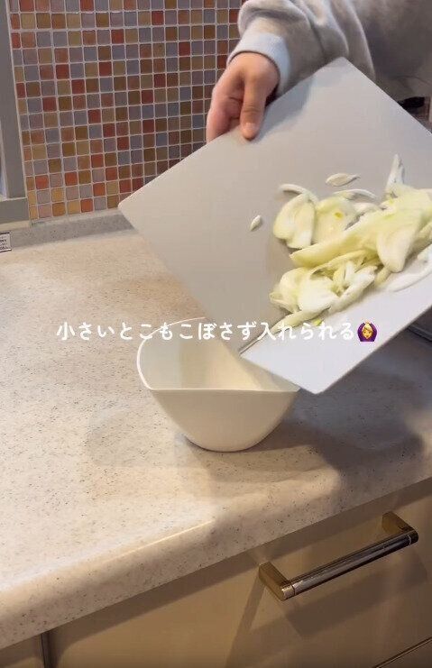 【ニトリ】フライパンやボウルに入れるときも便利