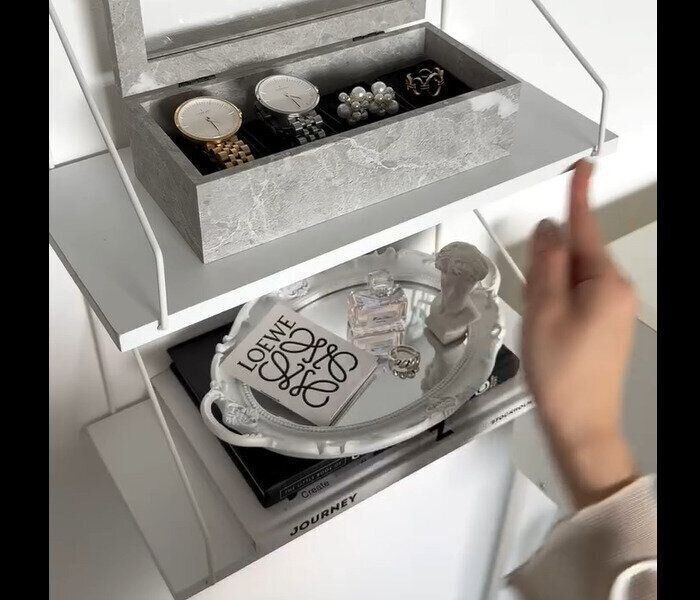 【ダイソー】本当に330円⁉ウォールシェルフ