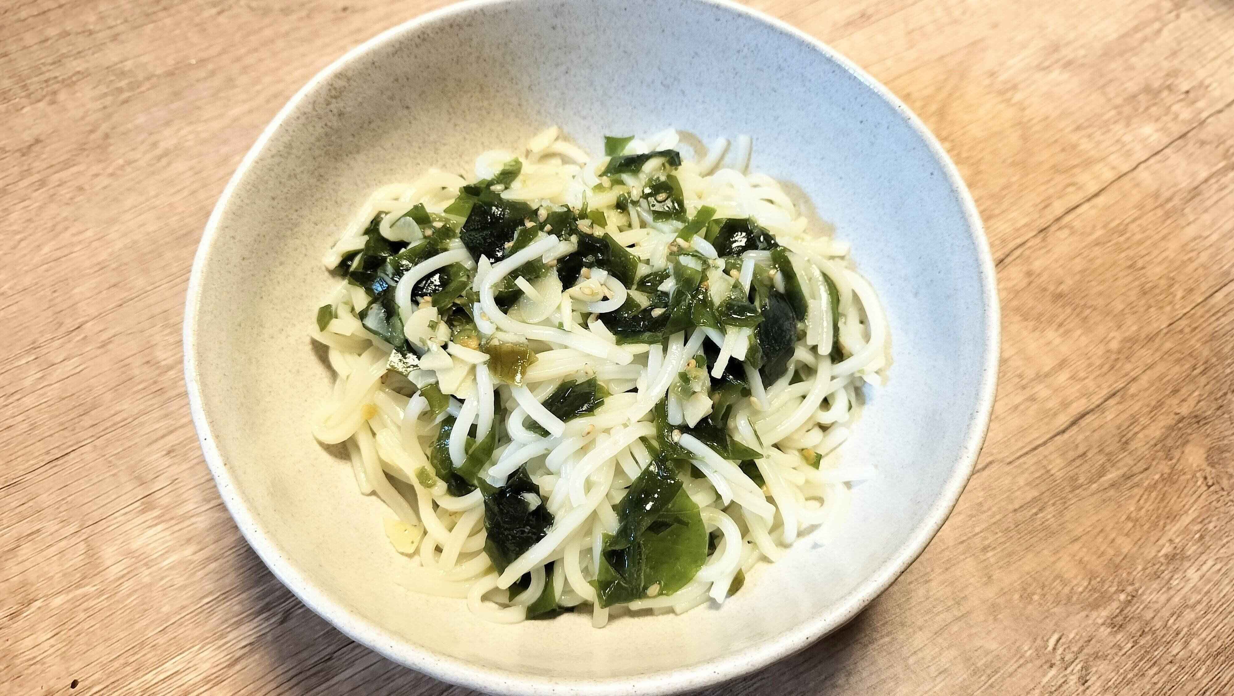 ピリ辛ライスヌードルサラダ