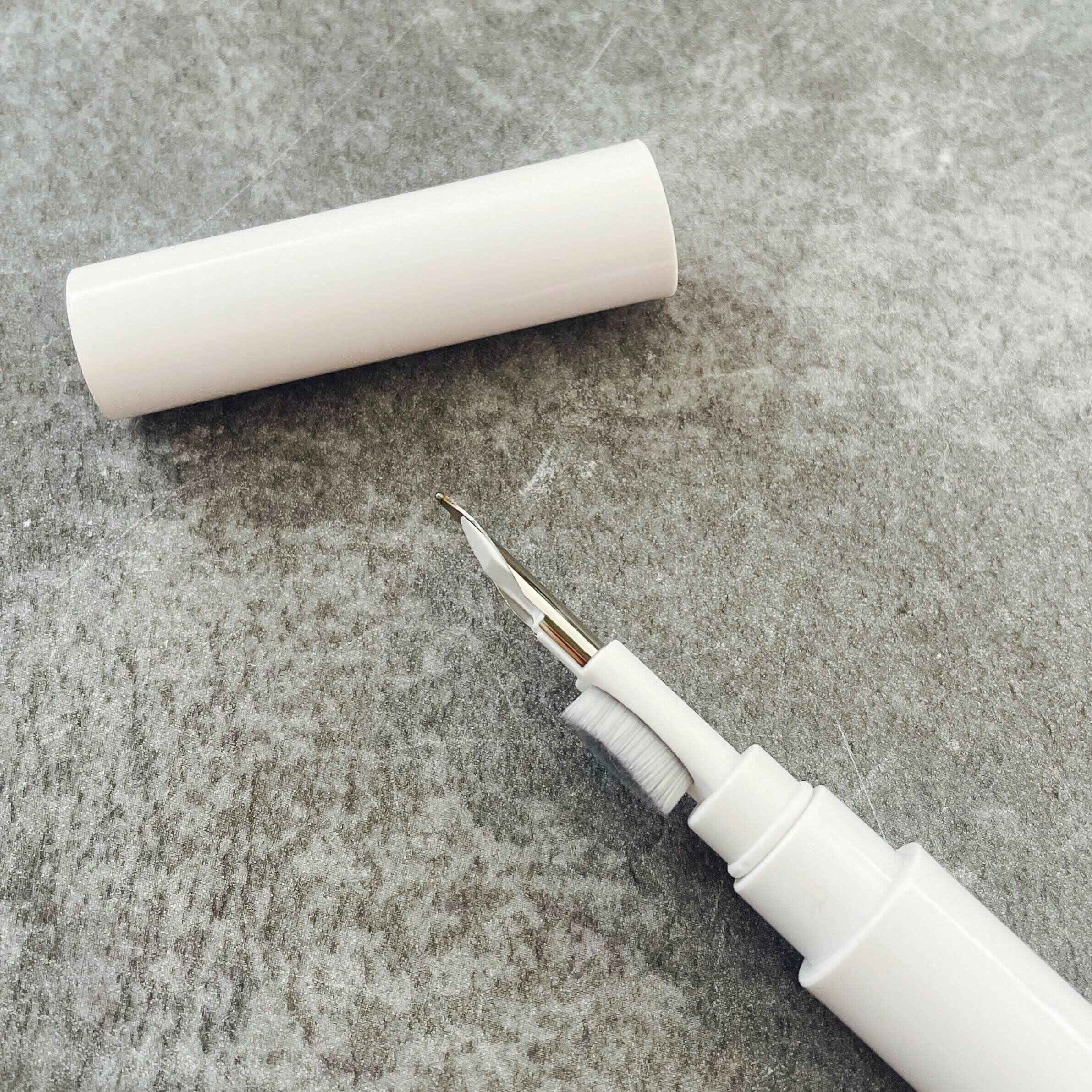 ダイソー　クリーナー　イヤホン