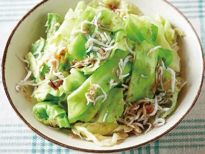 キャベツのおかかしらすあえ