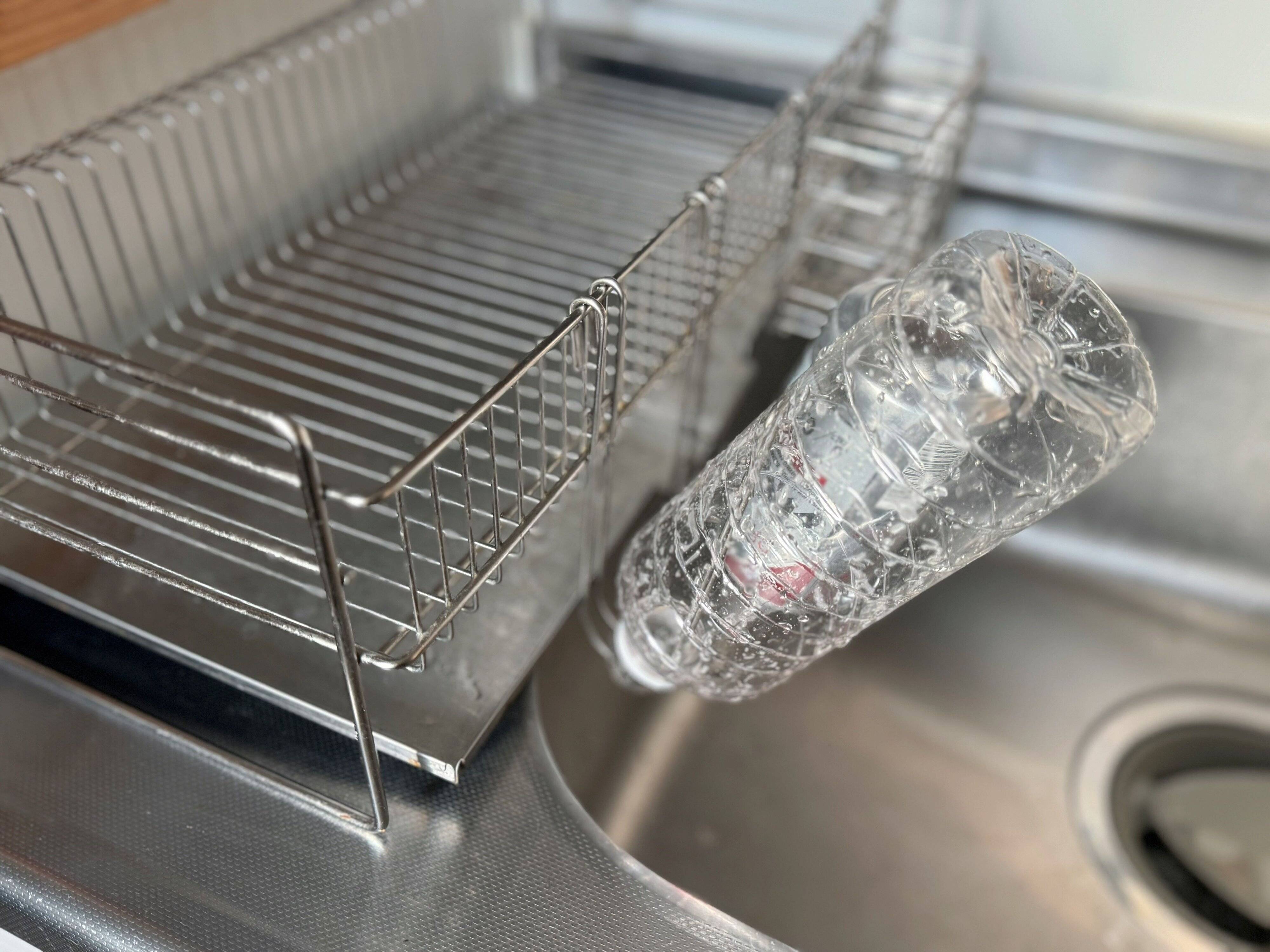 2．空き缶やペットボトルは捨てる前に洗って乾かす