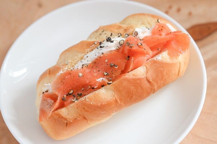 スモークサーモンサンド