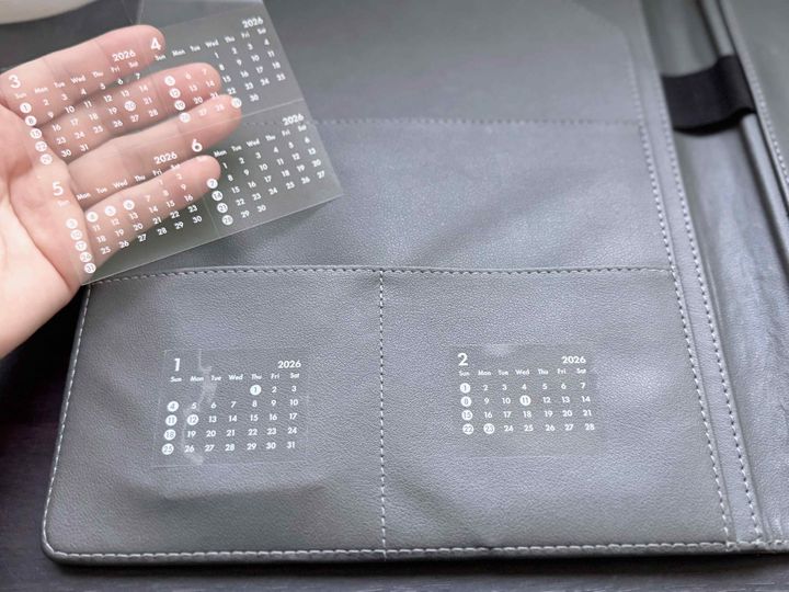 3.クリアステッカーカレンダー