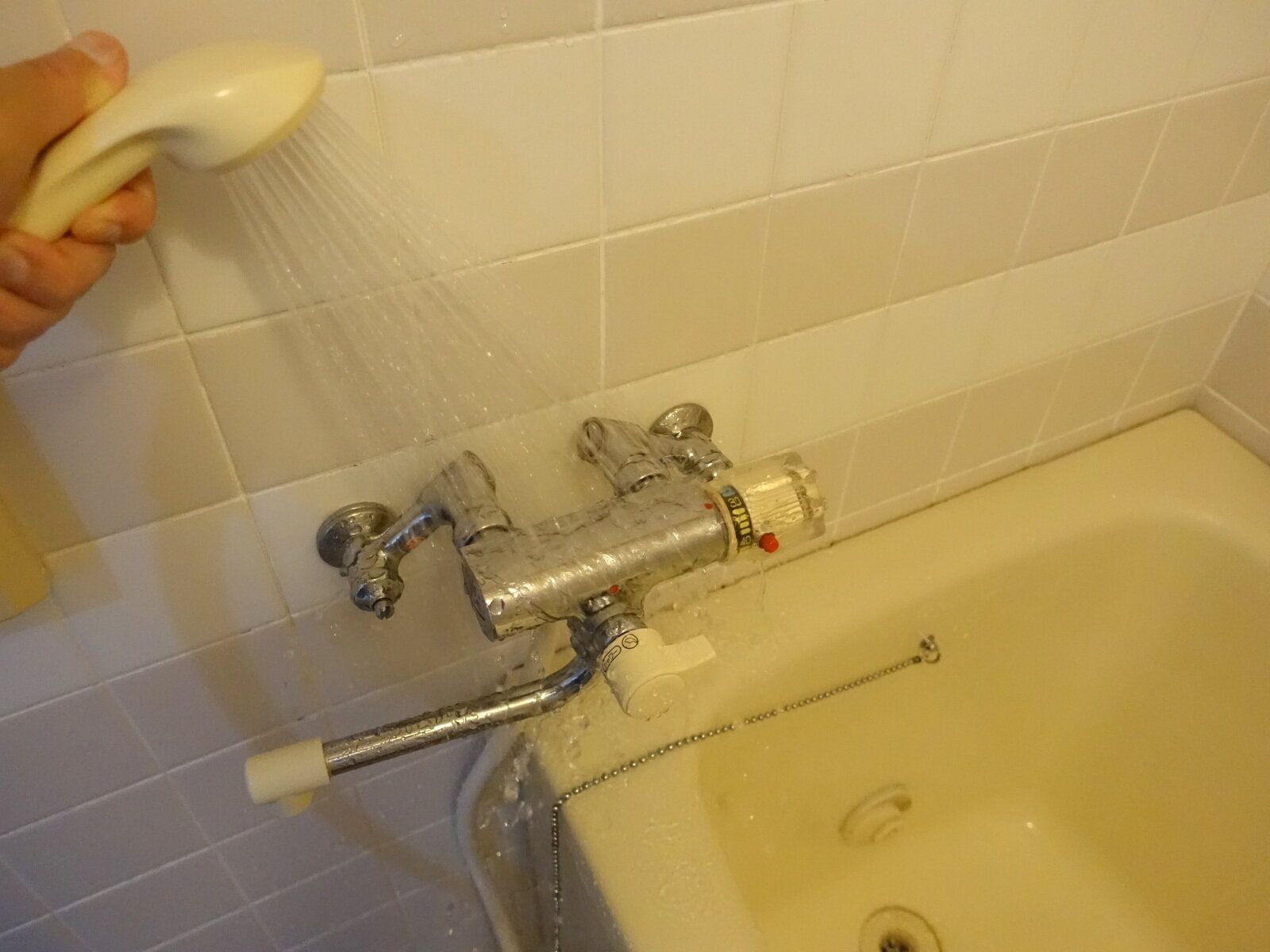 バスルームなど水を使って掃除する場所 