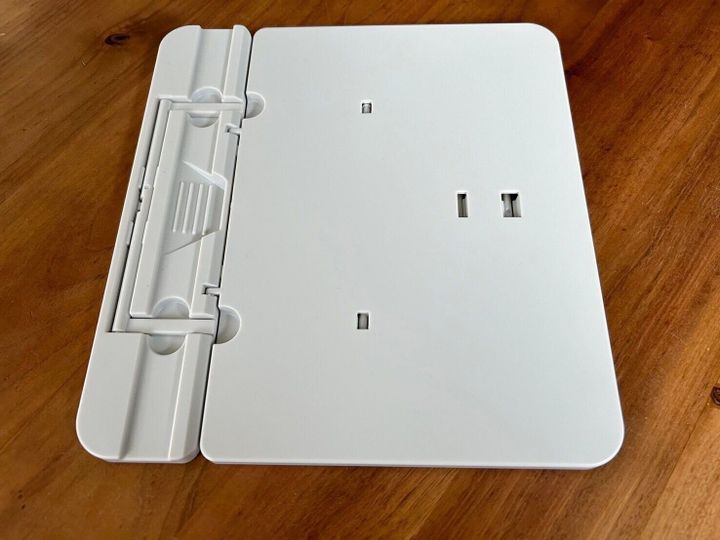 これは使える!DAISOのタブレットスタンドにもなる読書台!