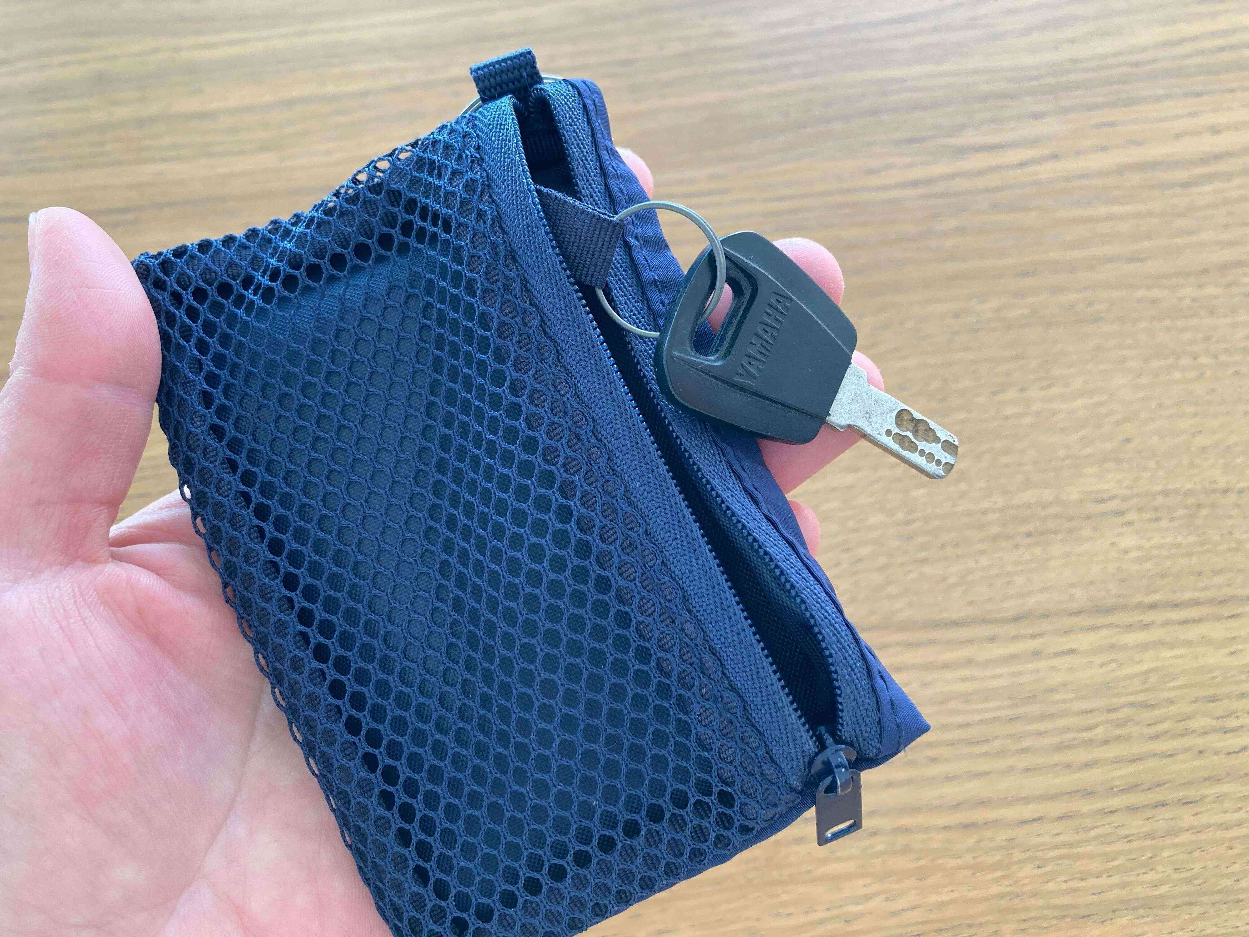 キーケースとして使うポリエステルカードケース