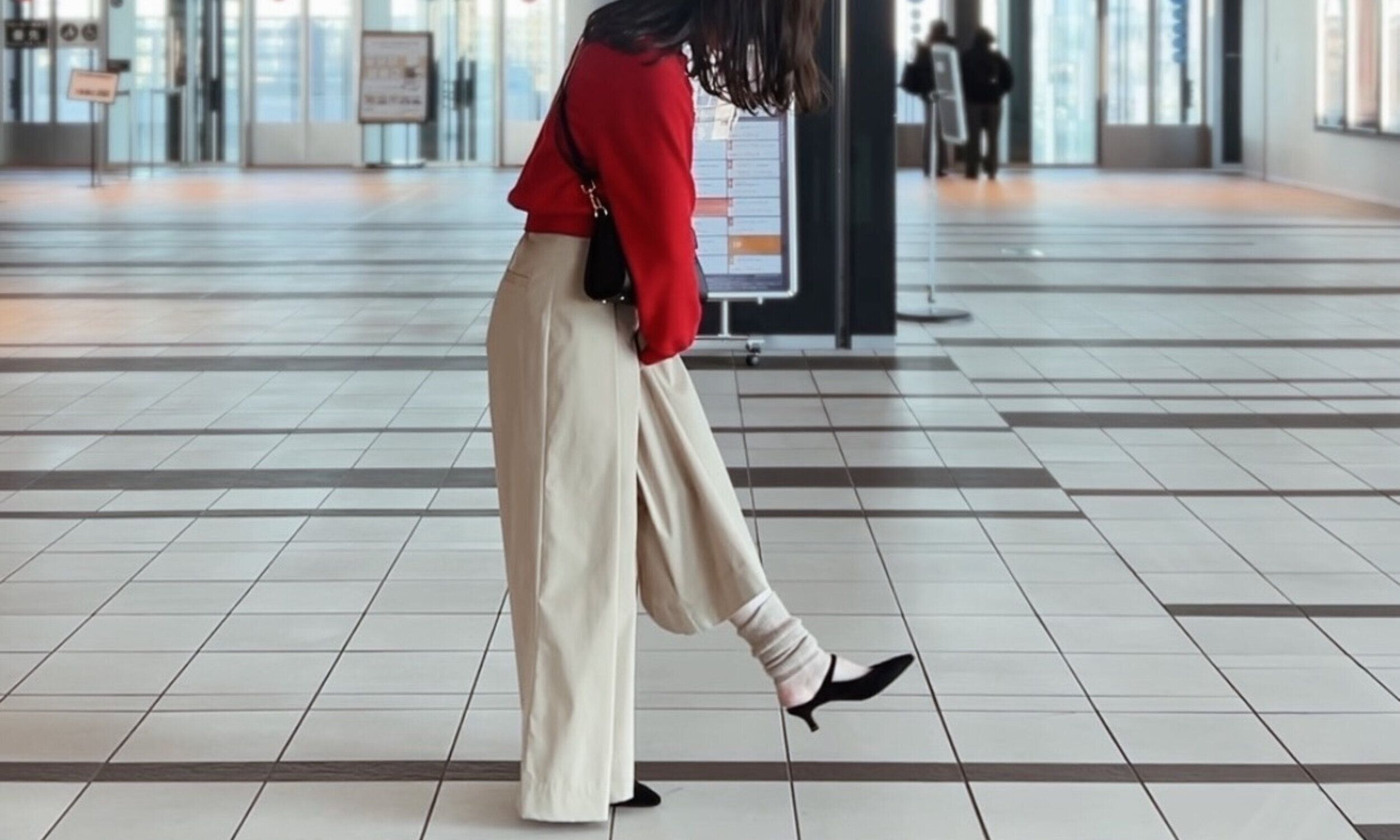 暖かくてお洒落！ユニクロを使った40代女性の「足元の寒さ対策」3つの最新テクニック