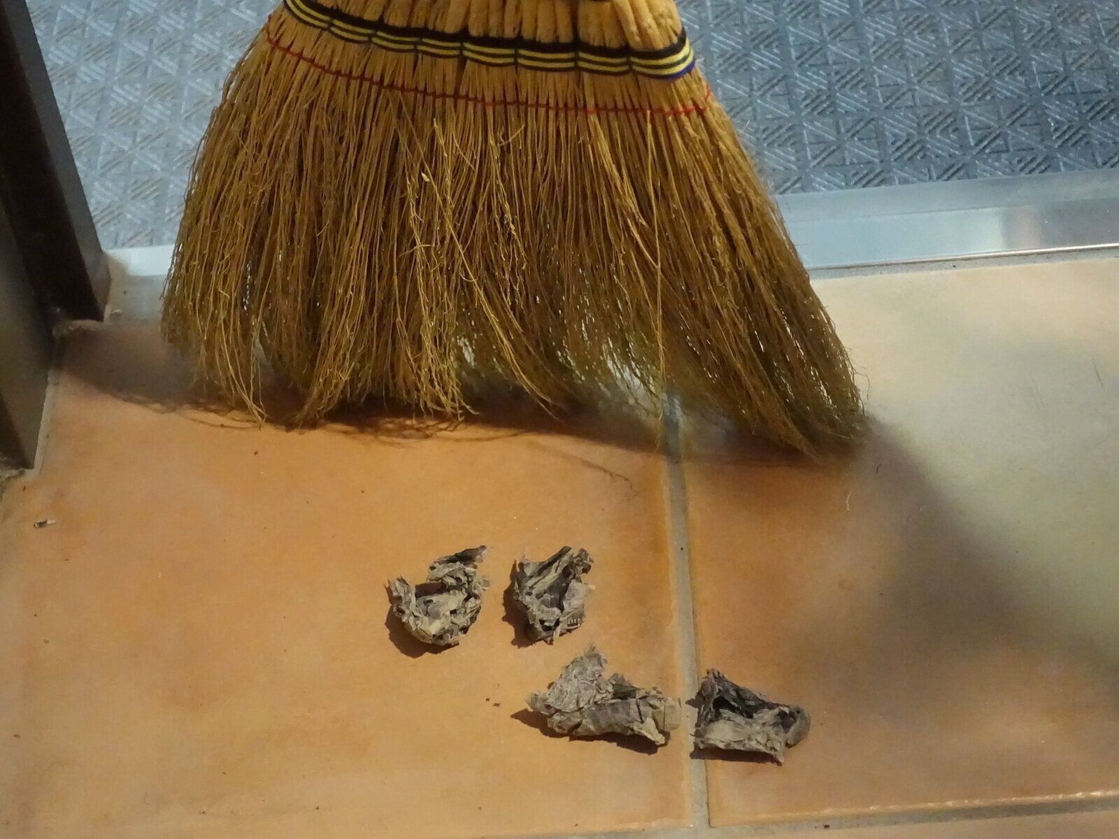 乾燥機なしでタオルがふわふわに!?すぐに役立つ家事の裏ワザ 5選