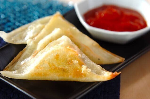 チーズとバジルの揚げ焼き