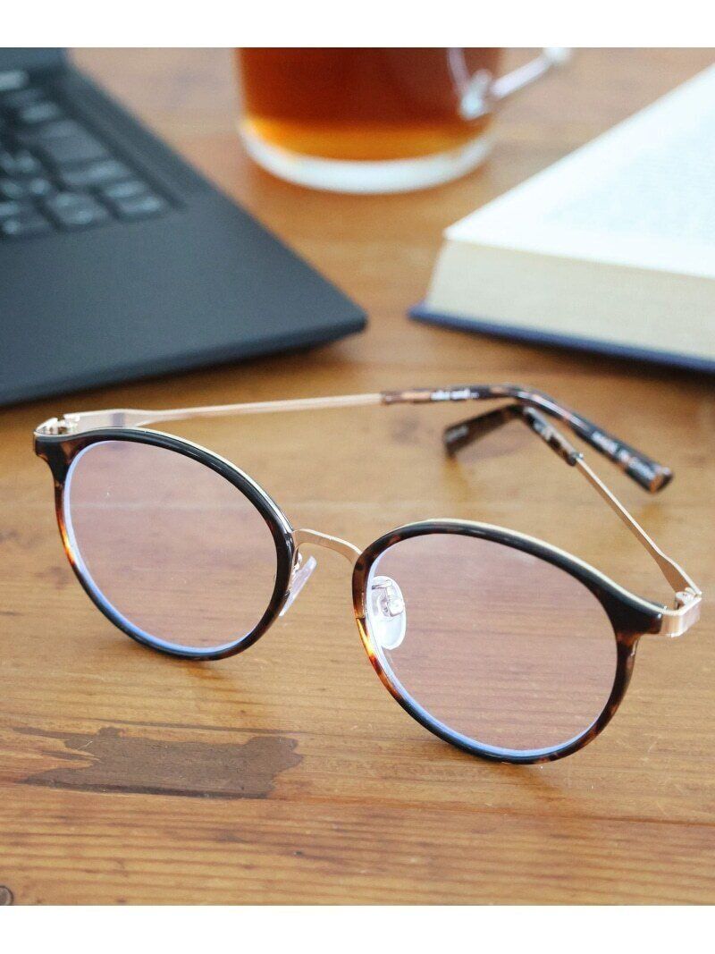 おしゃれなメガネおすすめ16選！レディース、メンズ別の選び方とコーデのポイント