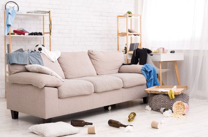 カオスとパーティーの後の部屋での混乱