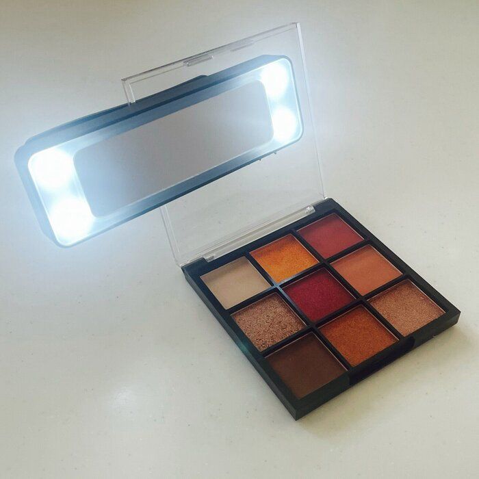 【ダイソー】ライトがつくなんて画期的！「ライト付きミラークリップ」って？