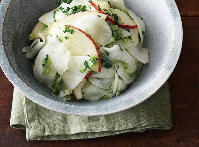 やさしい甘みと酸味がうれしい♪かぶとりんごのマリネ