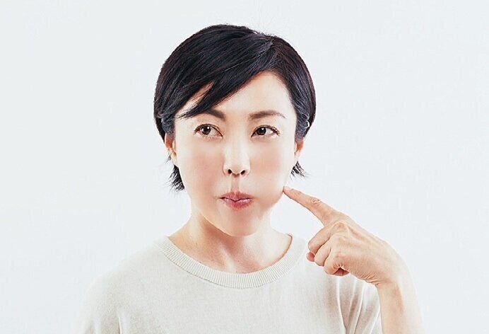 マスクで顔の老けが加速!マスクの中でこっそり老け顔を解消する方法
