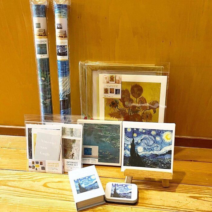 【ダイソー】アートを身近に感じられる!インテリアアートパネルなどの名画コラボグッズ