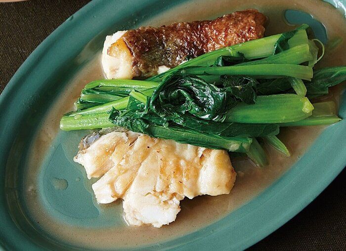 青菜も入れれば手間なく彩りよい一皿に！たらのバター照り焼き