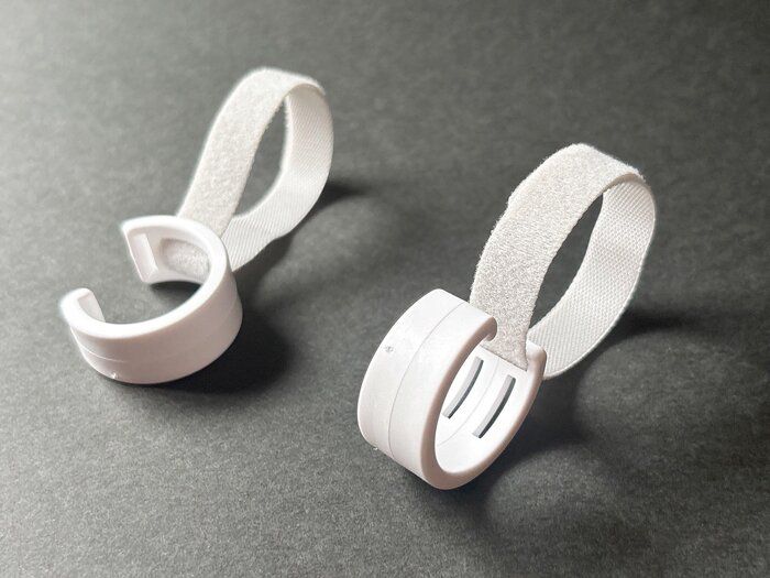 ダイソーベルトでしっかりとまるフックM