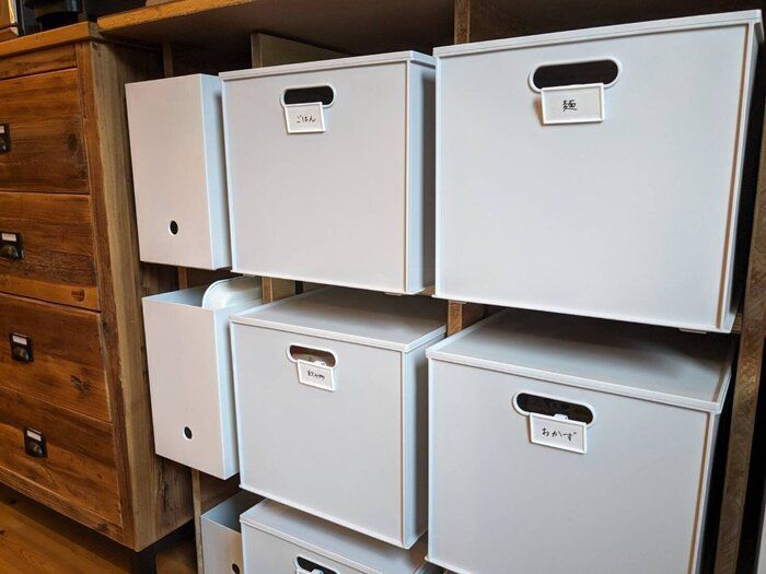 【収納テク】収納のプロが何個もリピ！セリアで買える激推しの「ラベルプレート」