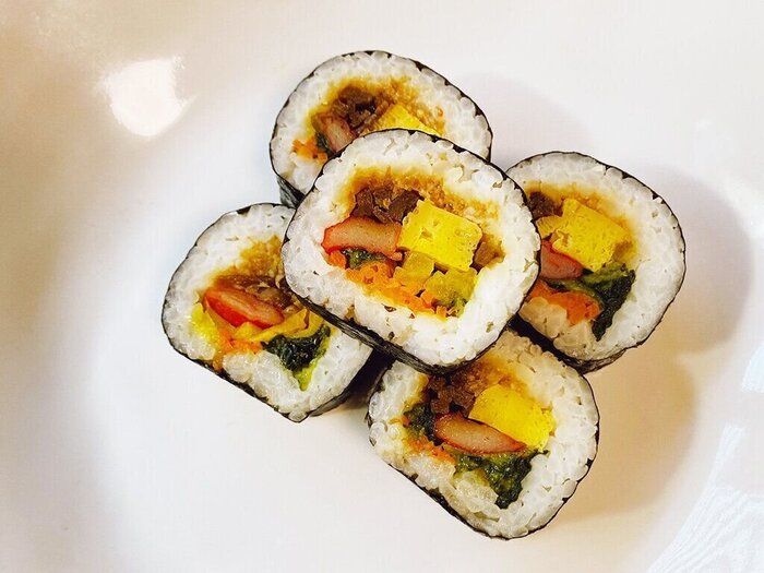 【カルディ】話題沸騰中！マニアたちが感動した驚きの冷凍キンパ！