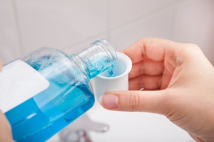 人を注ぐ水の容器
