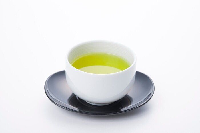 【管理栄養士監修】賞味期限切れの「お茶」はいつまで飲める？茶葉、ペットボトル、水出ししたお茶それぞれ解説