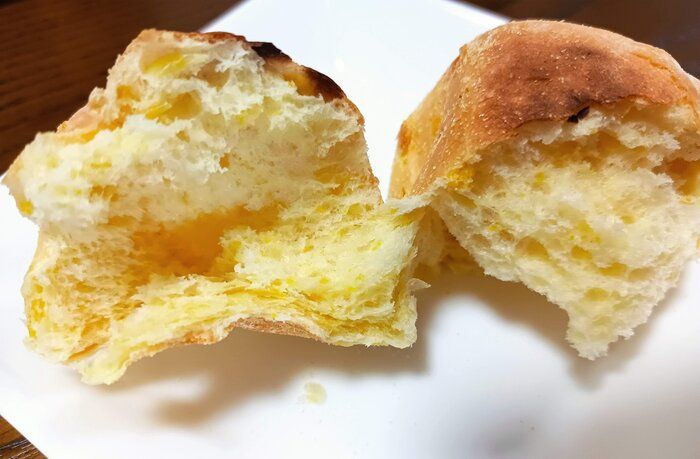 【コストコ】「ディナーロールだ！」と思ったらちょっと違う？！コーンがたっぷりな北海道コーンブレッドロールとは？！