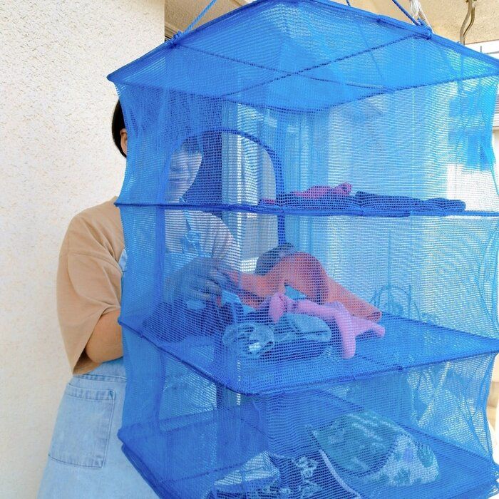 【時短テク】洗濯物の小さな衣類は撒くだけでいい