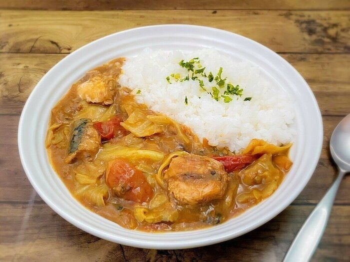 【カレー史上最速10分】切らない＆煮込まない！キャベツとトマトの鯖カレー