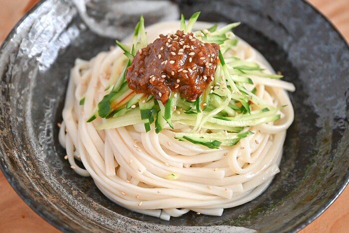 【カルディ】のせるだけ！「ご飯で汁なし坦坦」がおいしすぎ♪＆食べ応え◎主食アレンジレシピ2選