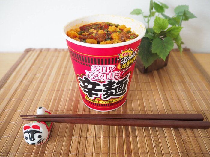 日清カップヌードルから期待の新商品！『辛麺』は食べる前に〇〇を用意するのが正解！旨辛のバランスが絶妙な一杯に