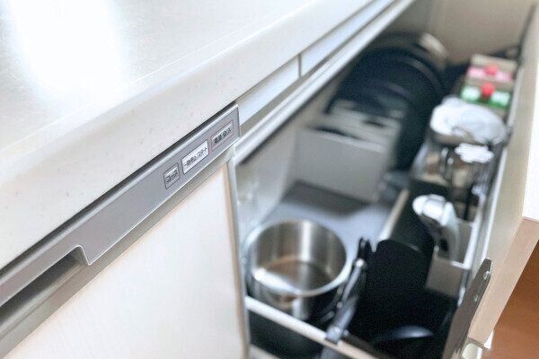 調理器具が見直されスッキリ整った引き出し