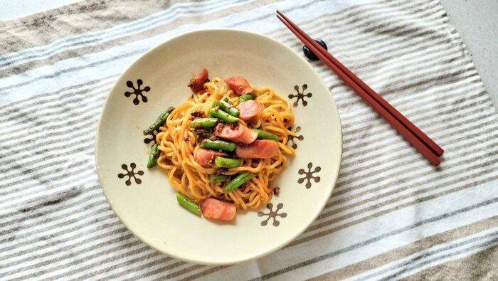 【カルディ】新商品でた！手軽にひとり飯ができちゃう「カリーナポリタン」登場