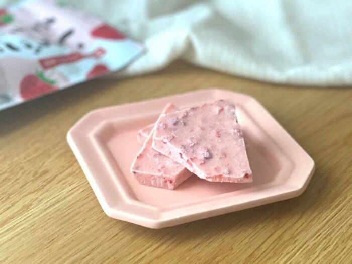 【カルディ新商品】マニア絶賛！国産いちごパウダーを贅沢に使ったチョコが激ウマ