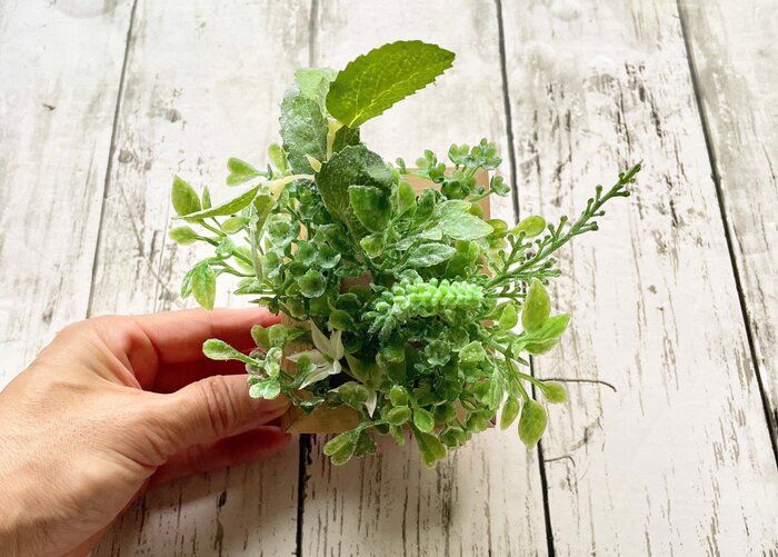 【セリア】110円でイイんですか!?高見えでアレンジもできるフェイクグリーンがおすすめ