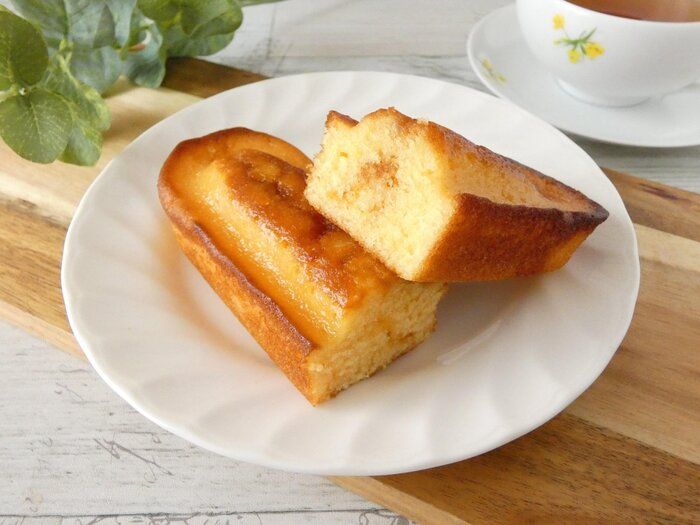 【ファミマ】「しっとりケーキ～カラメルブリュレ風～」は冷やしても温めてもおいしさアップ！