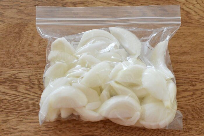 毎日の料理を助けてくれる”冷凍玉ねぎ”のおすすめ活用法を紹介！
