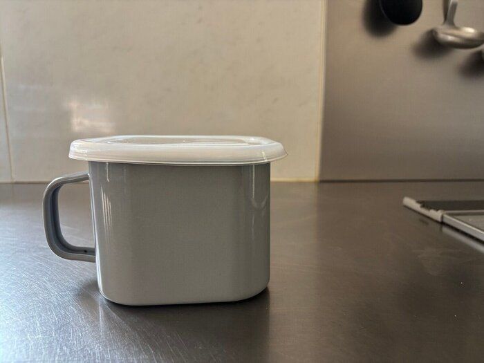 【3COINS】グレー色がかわいすぎる！機能もうれしいホーロー容器